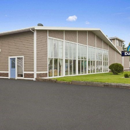 Days Inn By Wyndham - Cape Cod West Yarmouth Exteriör bild