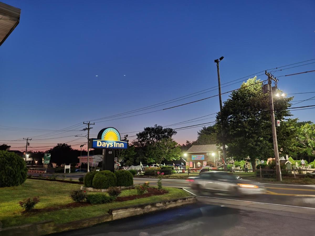 Days Inn By Wyndham - Cape Cod West Yarmouth Exteriör bild
