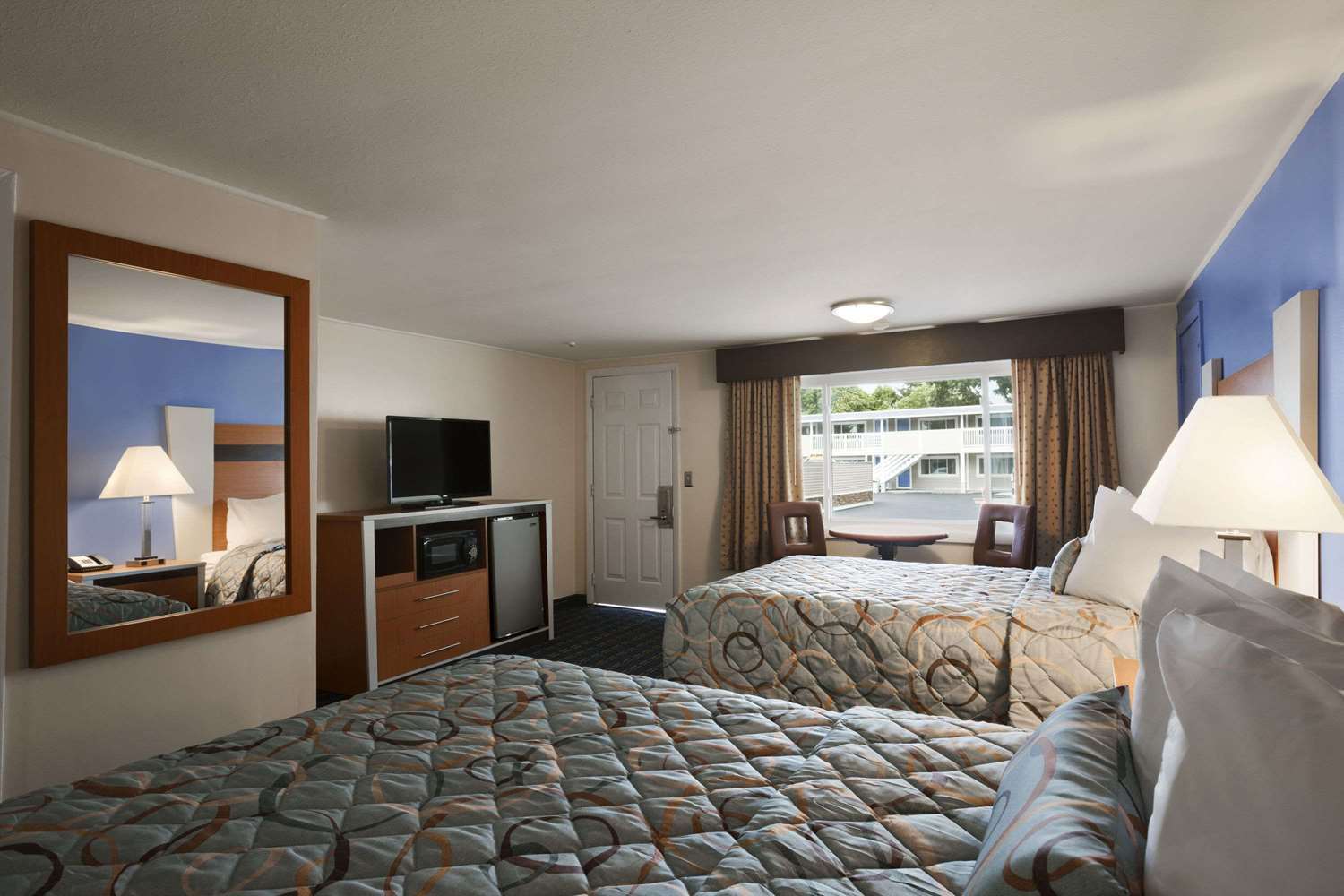Days Inn By Wyndham - Cape Cod West Yarmouth Exteriör bild